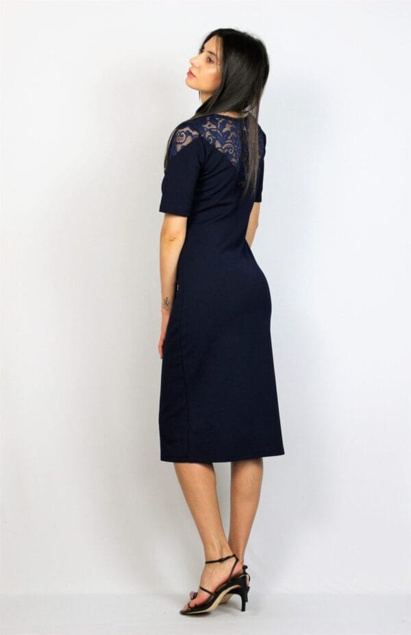 Права рокля тъмносиня с дантела - Image 3