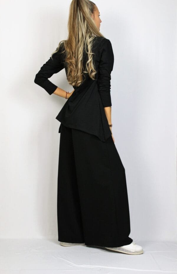 Панталон разкроен черен - Image 4