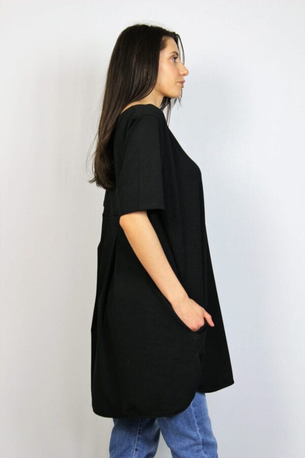 Памучна туника с джобове черна - Image 3