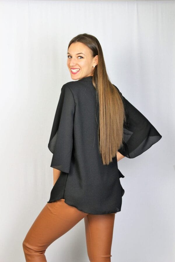 Туника шифон с асиметричен ръкав черна - Image 6