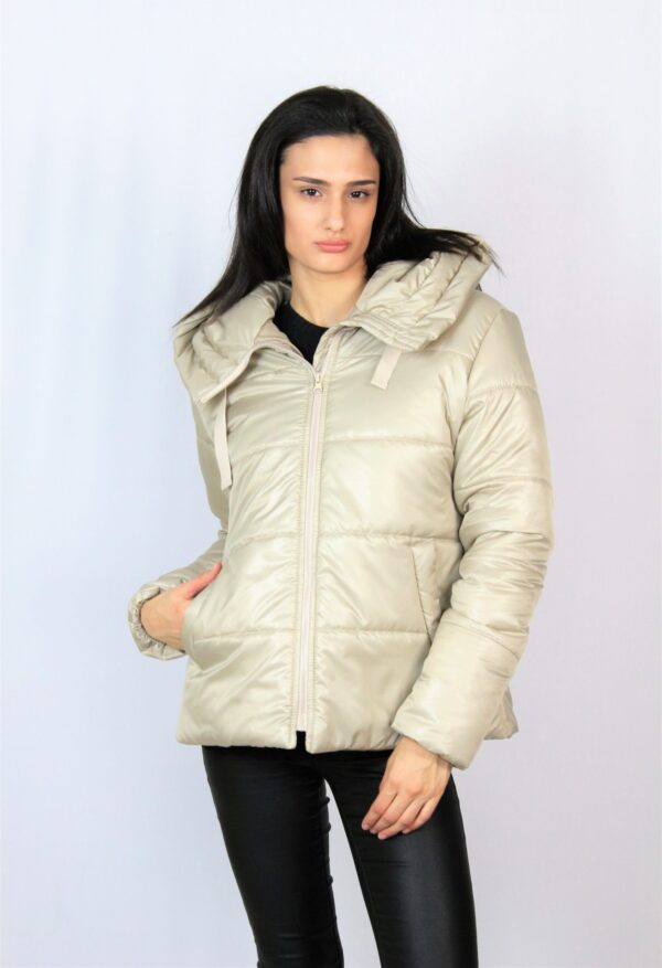 Яке с качулка бежово - Image 6