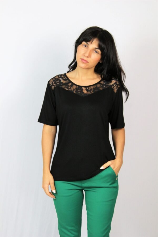 Блуза с платка дантела - Image 1