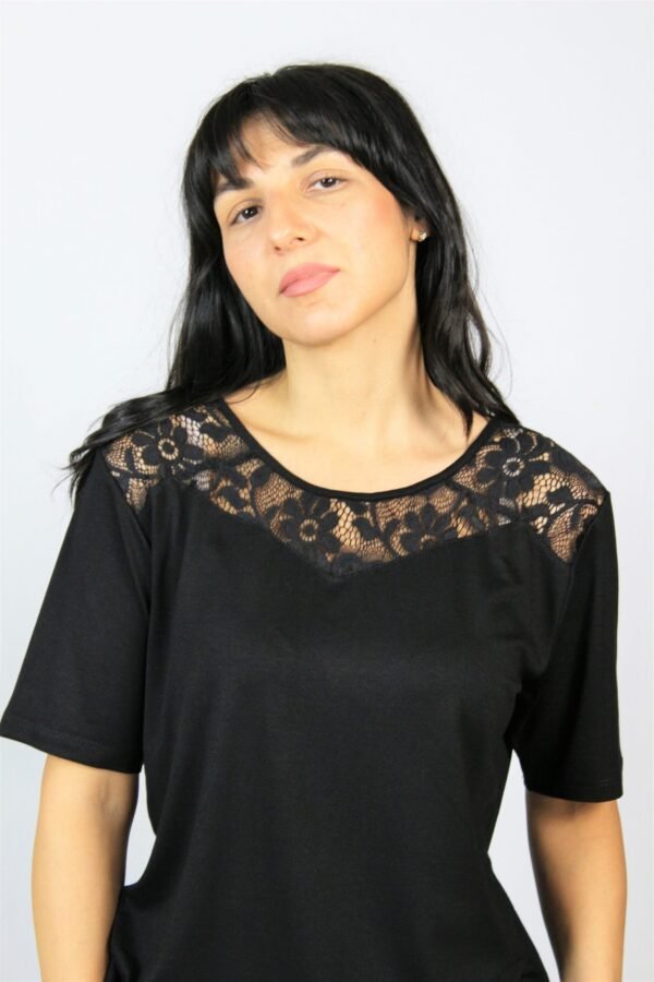 Блуза с платка дантела - Image 2