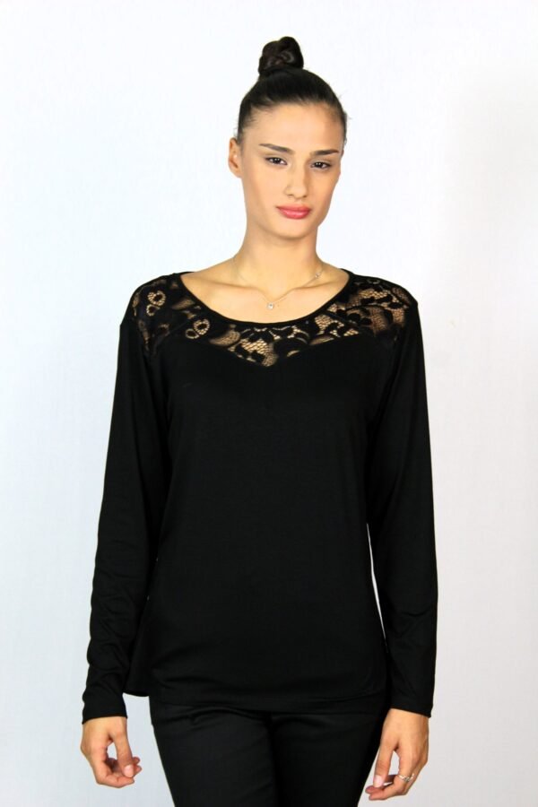 Блуза с дантелени платки - Image 1