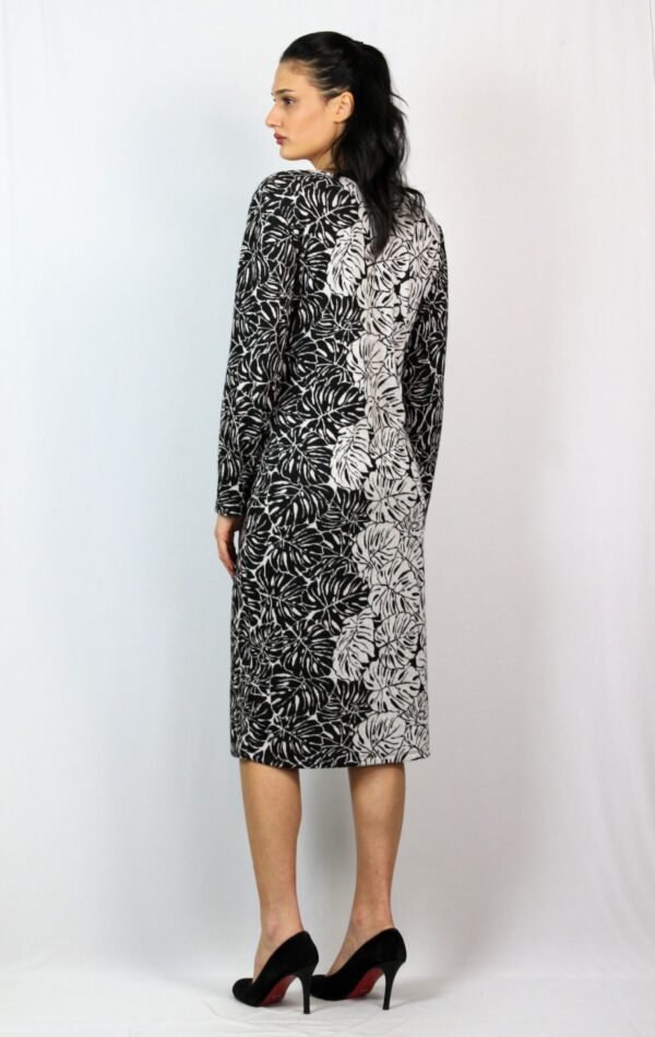 Права рокля с бордюр листа - Image 3